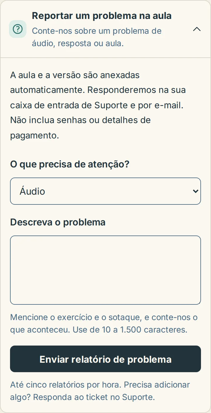 O painel Reportar um problema na aula aberto abaixo de uma aula em um telefone, com o menu O que precisa de atenção